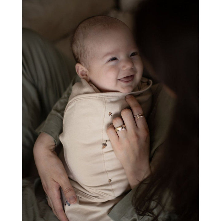 Easygrow Swaddle Svøpepose – Knopp OffWhite/Sand for barn - Brobrobrille