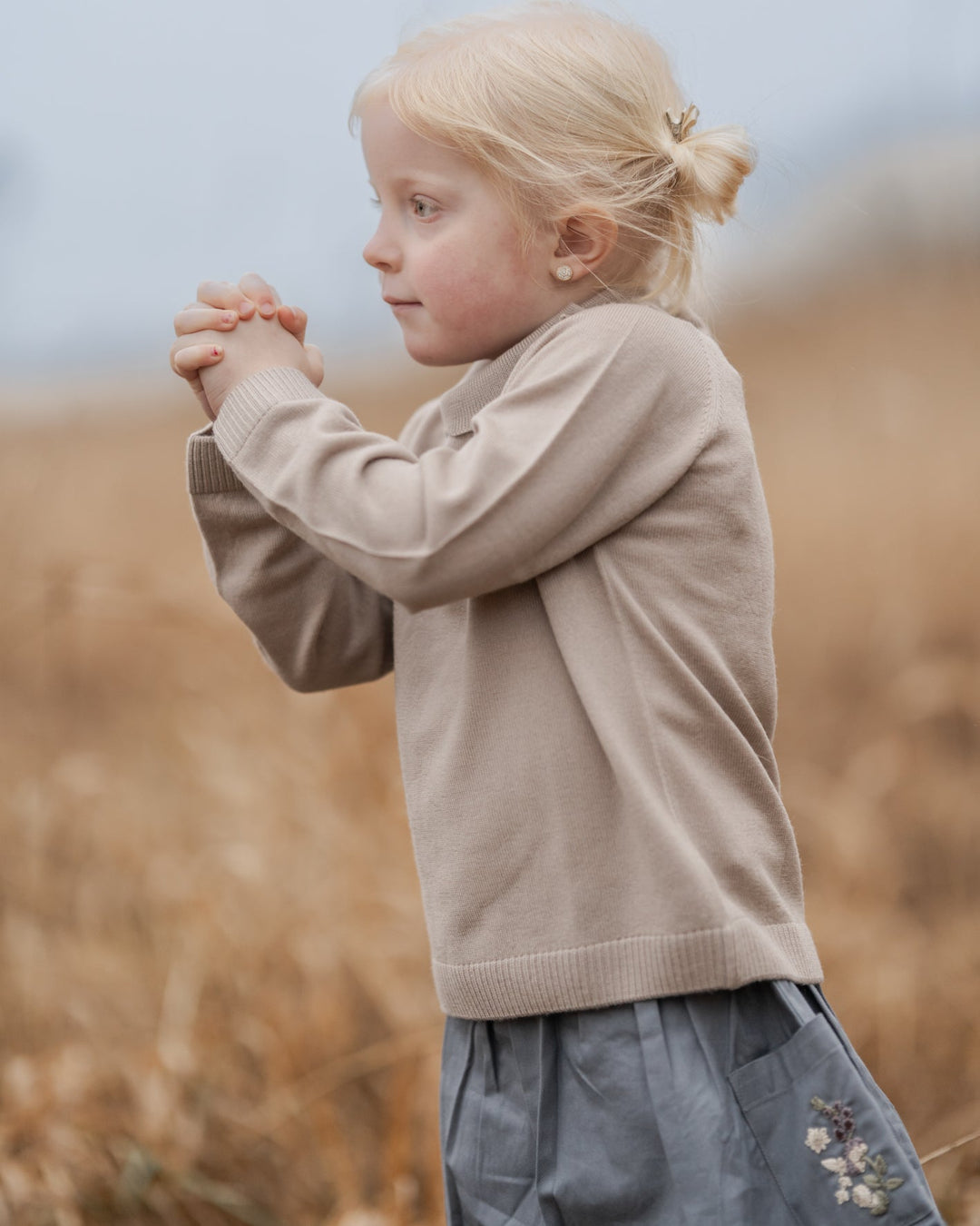 Hanevild Lea genser i merinoull – Cream Oatmeal for barn - Brobrobrille