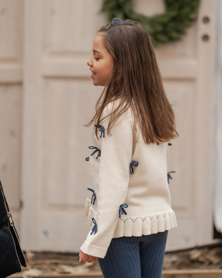 Hanevild More Bows Genser – Ivory for barn - Brobrobrille