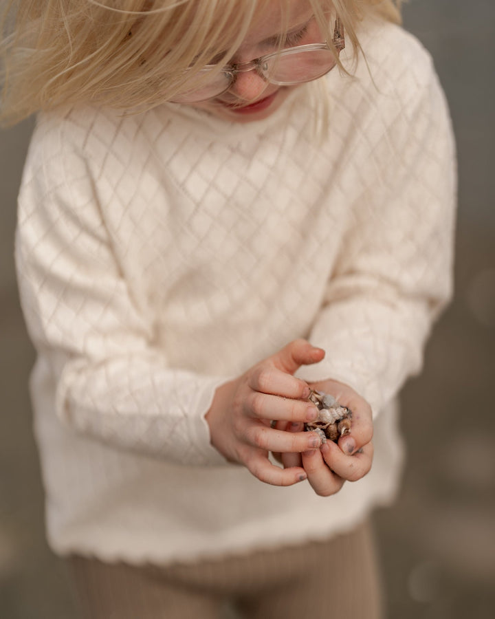 Hanevild Oliwia genser i økologisk bomull – Ivory for barn - Brobrobrille