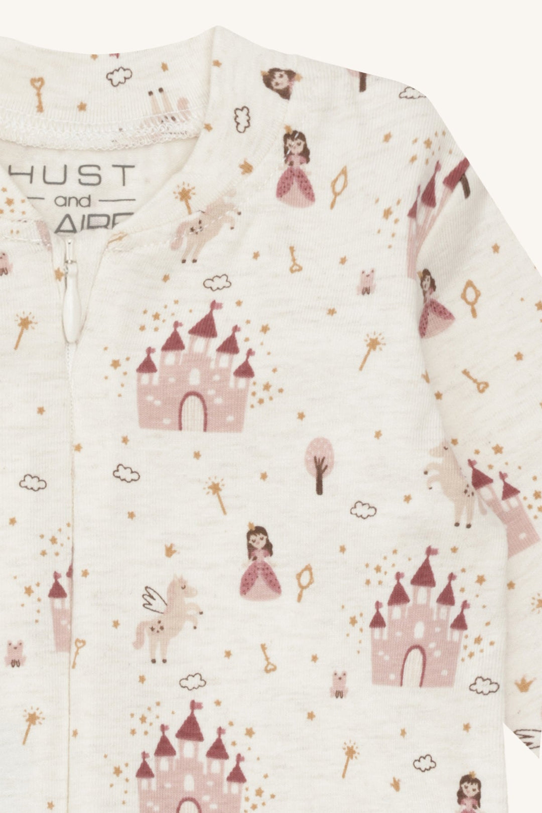 Hust and Claire Mich pyjamas med eventyrmotiv – Adobe Rose for barn - Brobrobrille