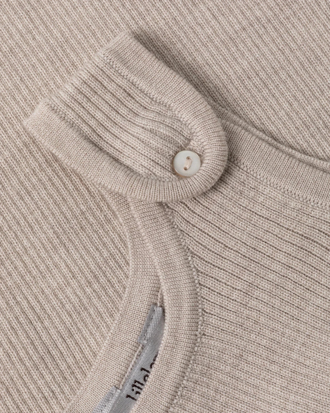 Lillelam Overall Rib Light i Merinoull - Lys Beige for barn - Brobrobrille