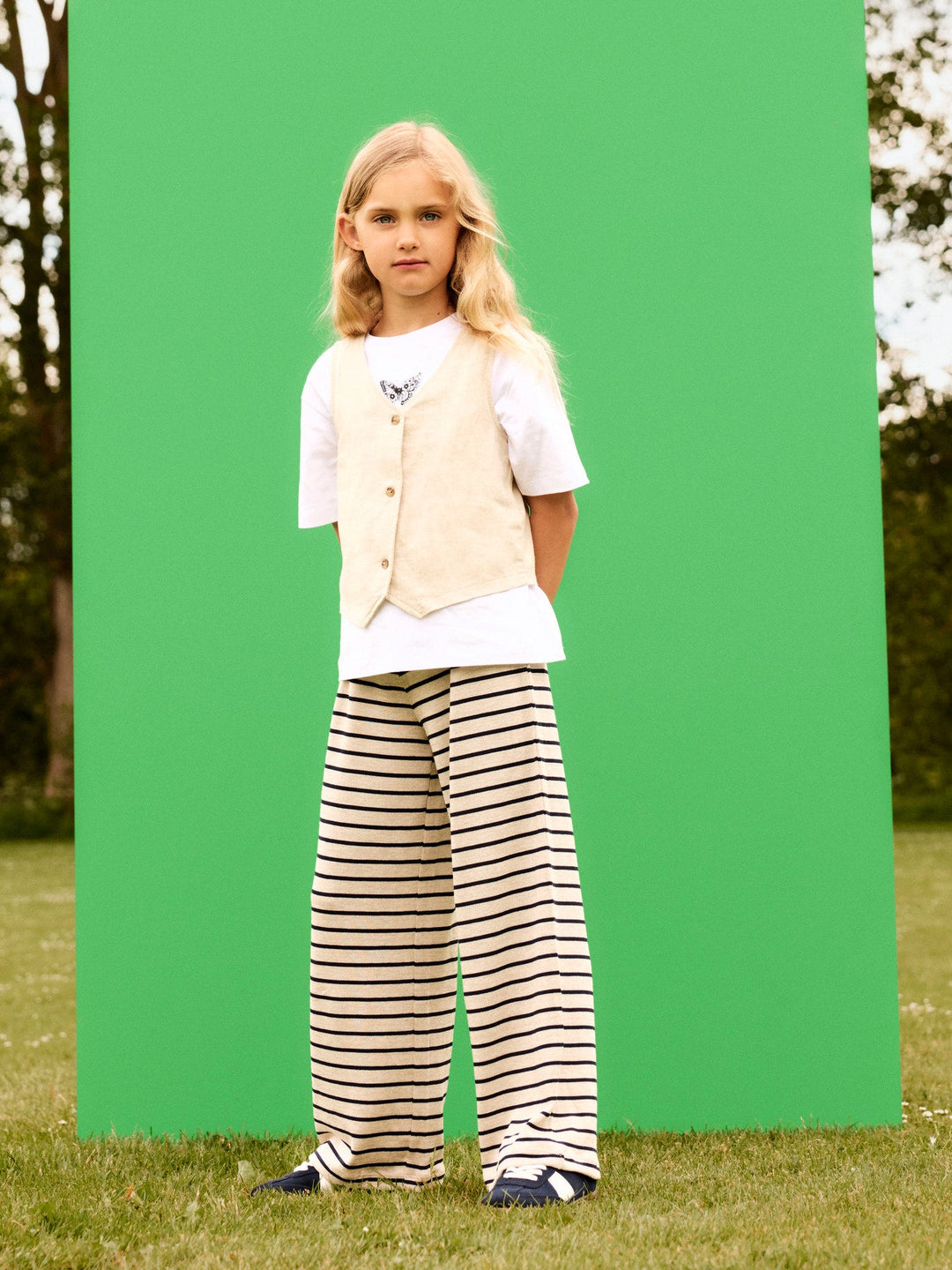 Name It Dalla Vide bukser med striper – Summer Sand/Navy Blazer for barn - Brobrobrille