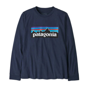 Patagonia Kids P-6 Logo Langermet T-skjorte - New Navy for barn - Brobrobrille