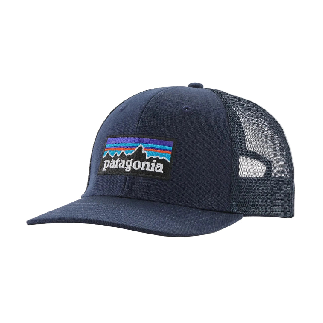 Patagonia P-6 Logo Trucker Hat - New Navy for barn - Brobrobrille